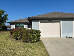 Building Photo - 4404 SW 8th Pl