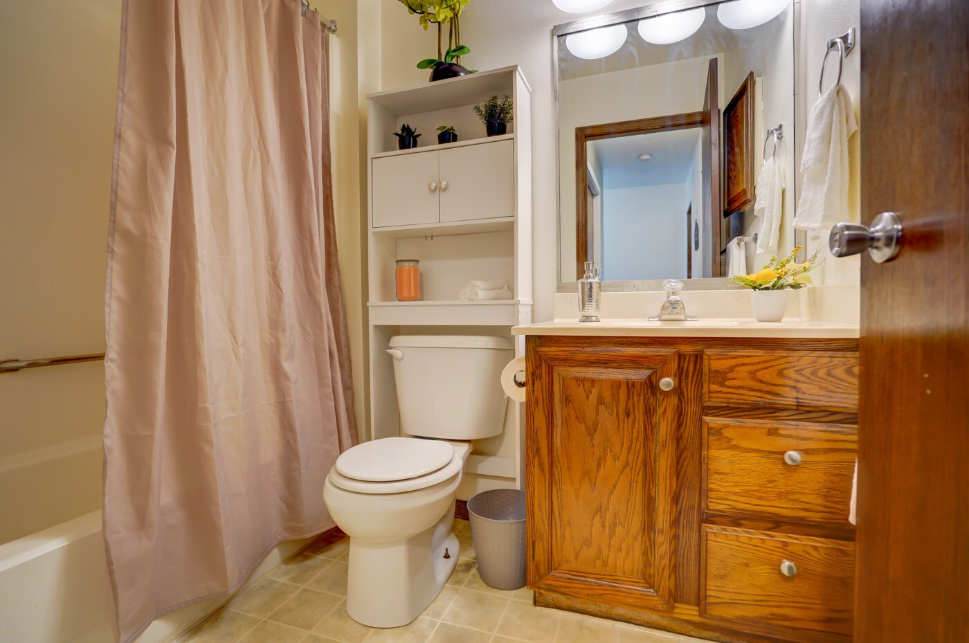 Photos are of mirror unit in the same building. Exact finishes may be different. - 42 Park Heights Court