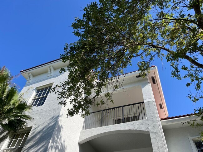 Primary Photo - 5024 Lantana Rd