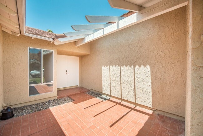 Building Photo - COSTA MESA: 3 Bedroom Single Story Home with a Pool