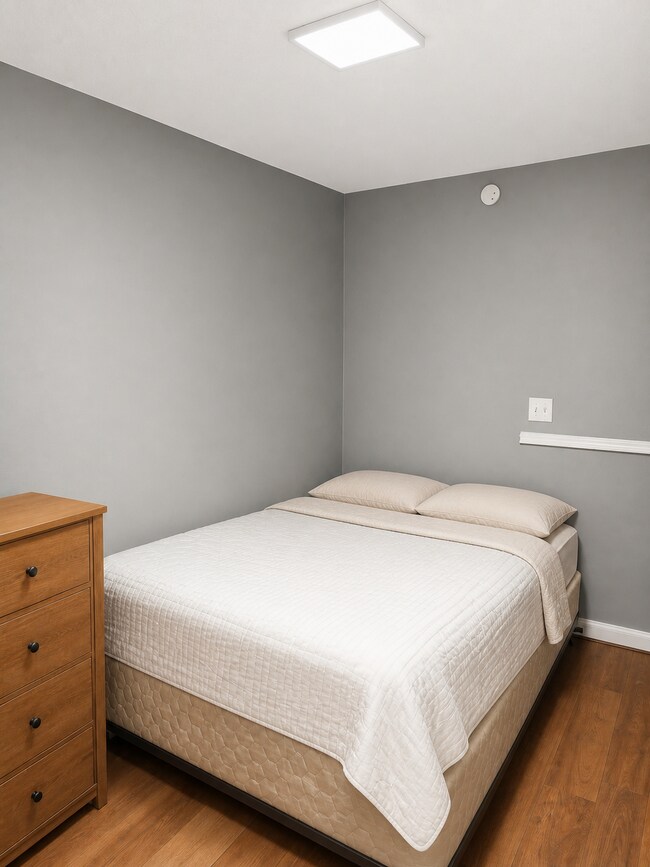 Building Photo - 2102 Oakland Ridge Dr
