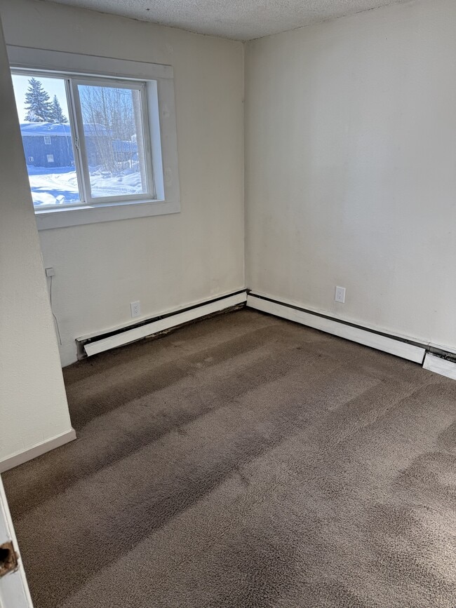 Building Photo - 720 18th Ave