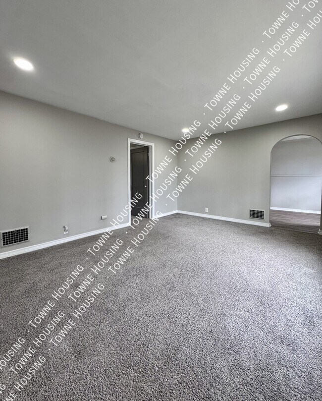 Building Photo - 16 Knowlton Ave