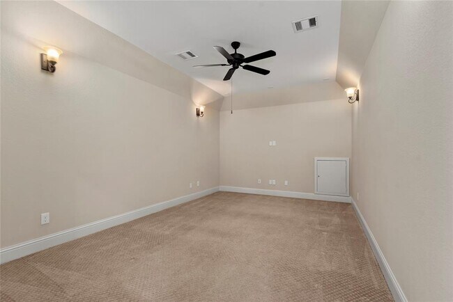 Building Photo - 19123 Desert Eagle Dr