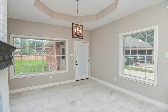 Building Photo - 17910 Moss Point Dr