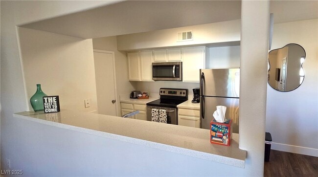 Building Photo - 7255 W Sunset Rd