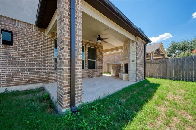 Building Photo - 14204 Tyburn Trail