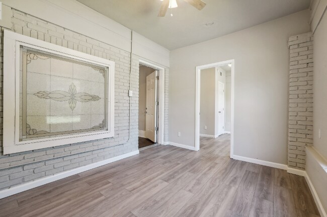 Building Photo - 1643 Ralph David Abernathy Blvd