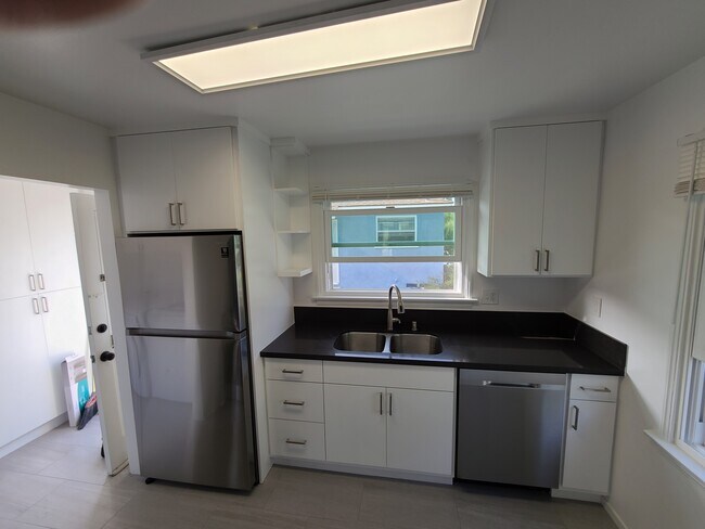 Kitchen (Refrigerator & Dishwasher) - 8377 Dunbarton Ave