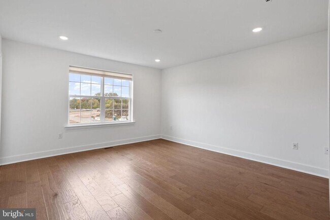 Building Photo - 136 ADA Hightower Ave