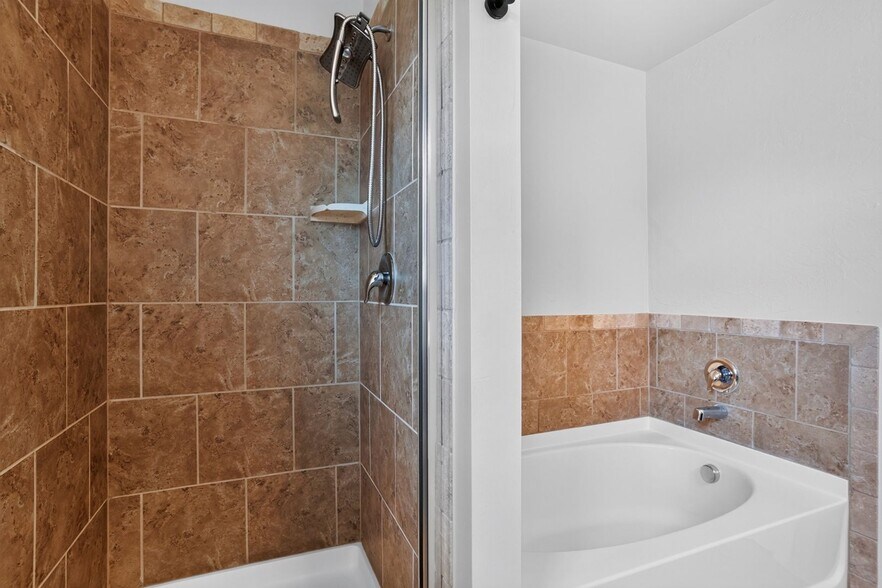 Building Photo - 13113 Camden Dr