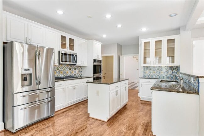 Building Photo - 290 Windsor Gate Cove NE