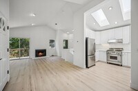 Building Photo - 2BD/1.5BA LIGHT & BRIGHT, MILL VALLEY HOME...