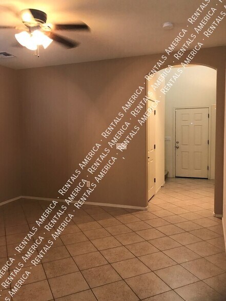 Building Photo - 1691 W Gleaming Moon Ln