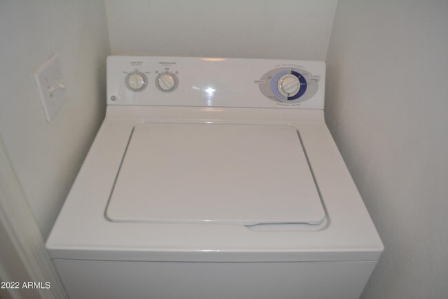 Building Photo - 1701 E Colter St