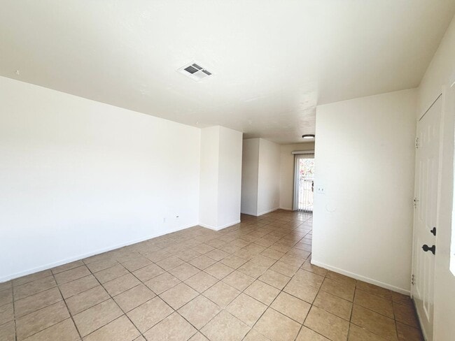 Building Photo - 32425 Rancho Vista Dr