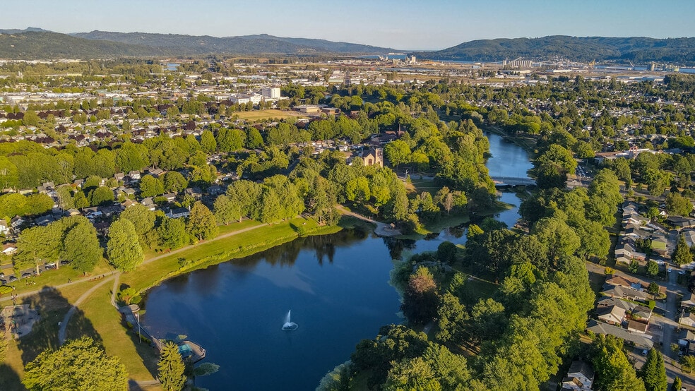 Building Photo - 2908 Hemlock St