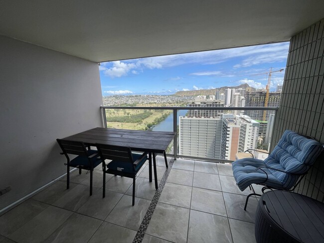 Building Photo - Fully Furnished Studio with Great Views in...