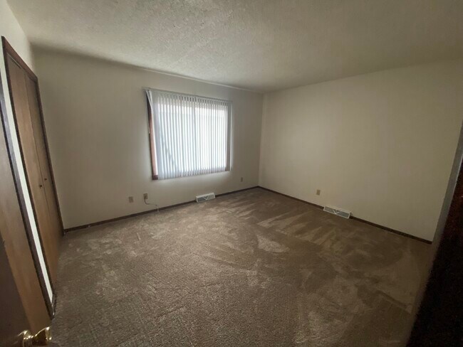 Building Photo - 407 Franklin St