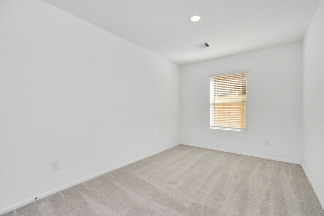 Building Photo - 26726 Paloma Blanca Dr