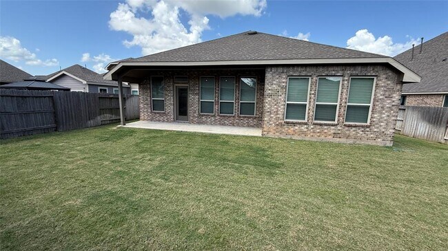 Building Photo - 13018 Hydeland Dr