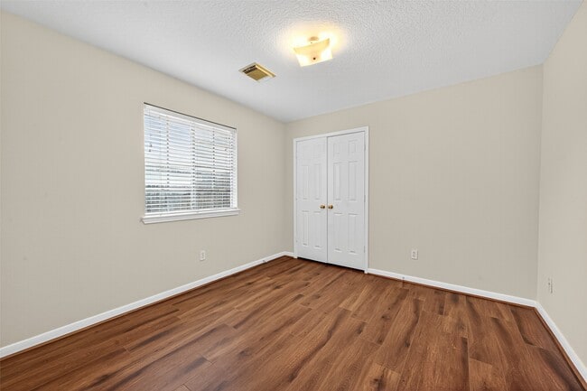 Building Photo - 307 Roans Prairie Ln