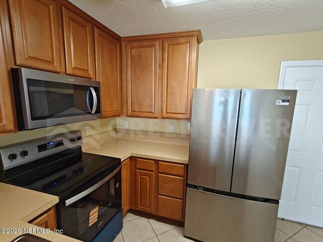 Building Photo - 1500 Calming Water Dr