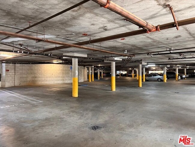 Building Photo - 12375 Osborne Pl