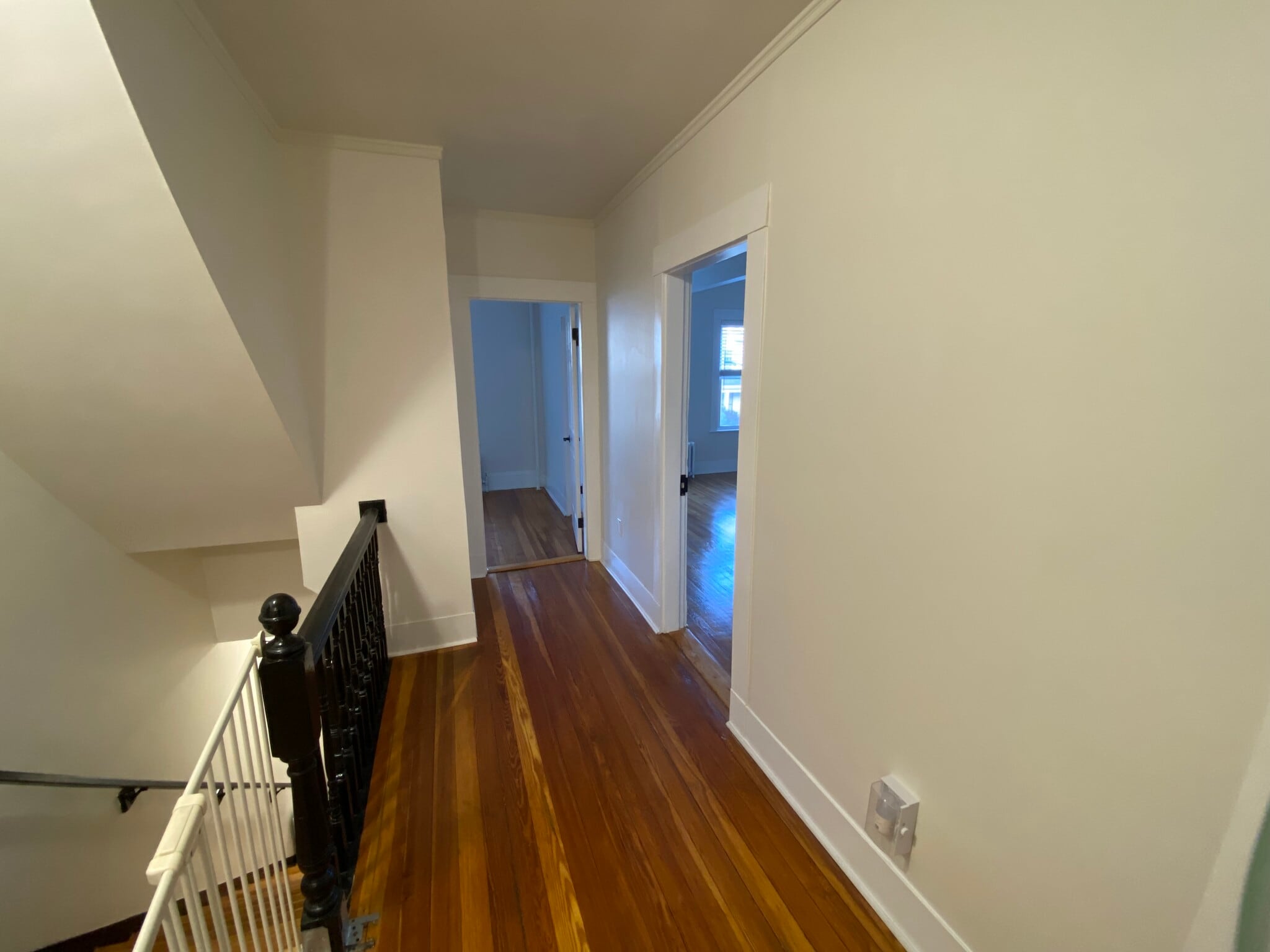 Building Photo - 17 Linden Pl