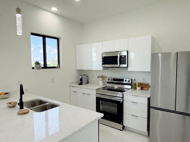 Building Photo - 4238 NW 34th St