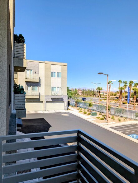 Building Photo - 1157 Blossom Point St