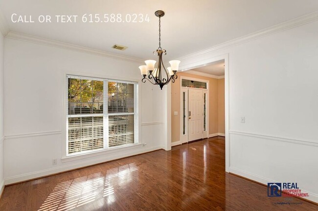 Building Photo - 1210 Olympia Pl