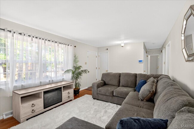 Building Photo - 354 Burncoate Dr