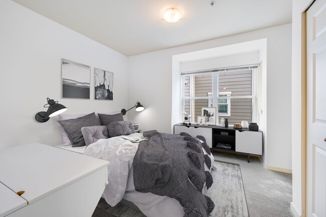 Building Photo - 2 bedroom 2.5 bathrooms. 1 parking space only.