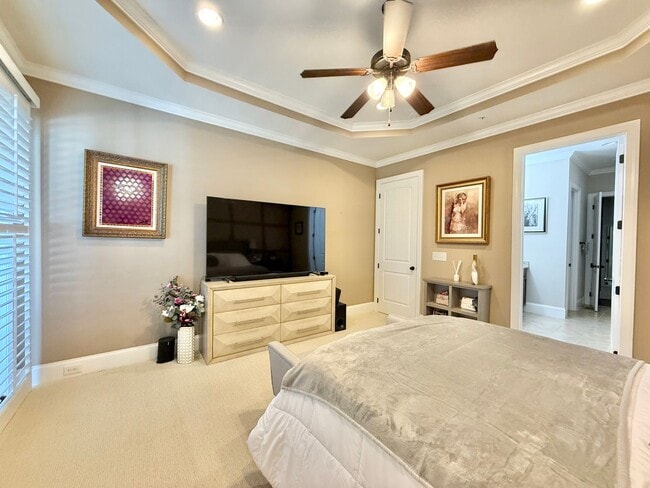 Building Photo - Luxurious 3BD, 4BA Raleigh Townhome with a First Floor Master Bedroom, Bonus Sunroom, and Large U...