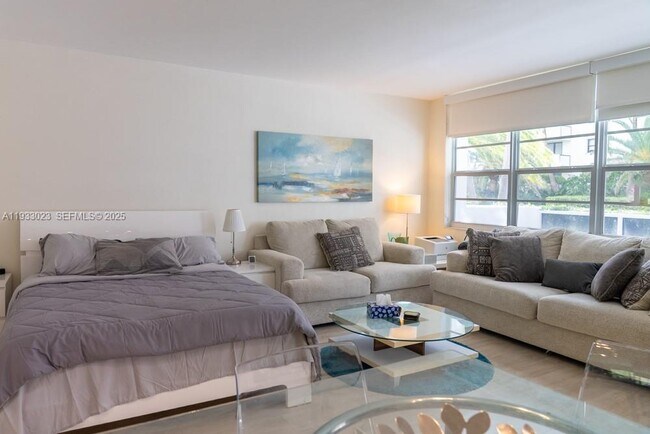 Building Photo - 100 Lincoln Rd