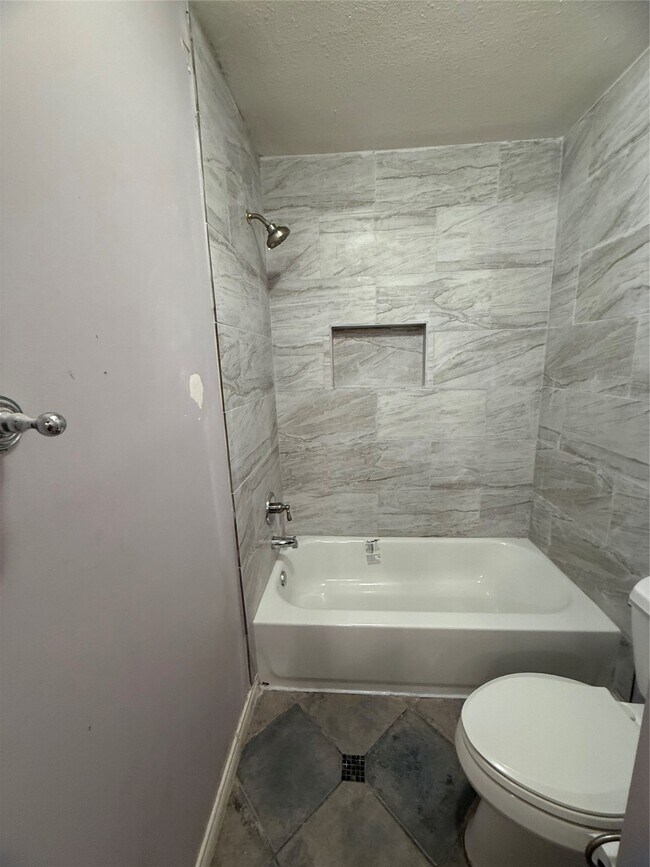 Building Photo - 4027 Summit Valley Dr