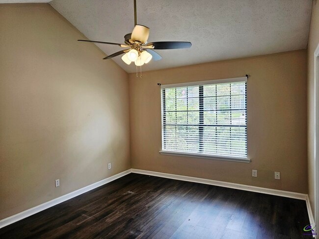 Building Photo - 107 Wrights Mill Cir