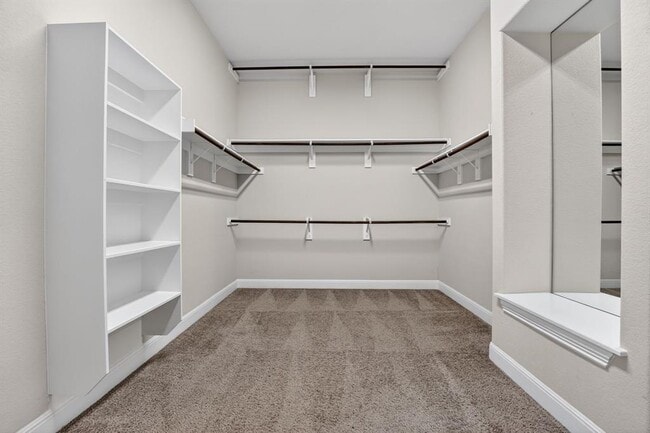 Building Photo - 21413 Hines Ln