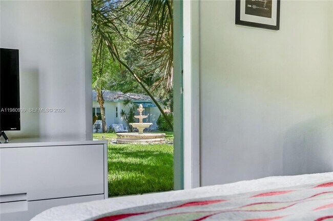 Building Photo - 8826 NE 2nd Ave