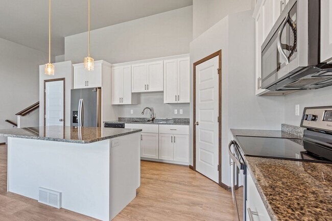 Building Photo - 3355 Prairie Heights Way