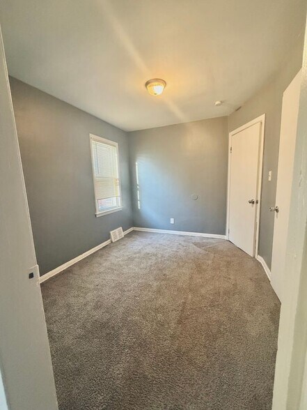 Building Photo - 7633 Fielding St