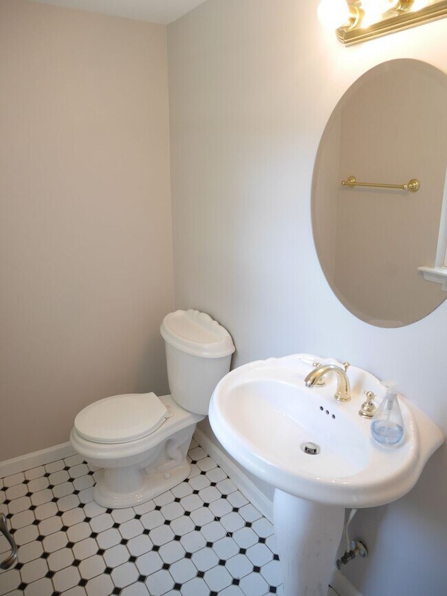 Building Photo - Your Next Home Awaits! Single Family Home Westminster, MD