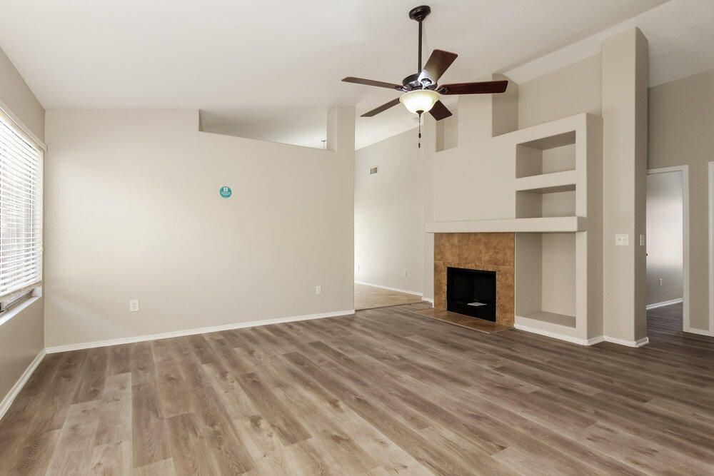Building Photo - 305 N Abalone Dr