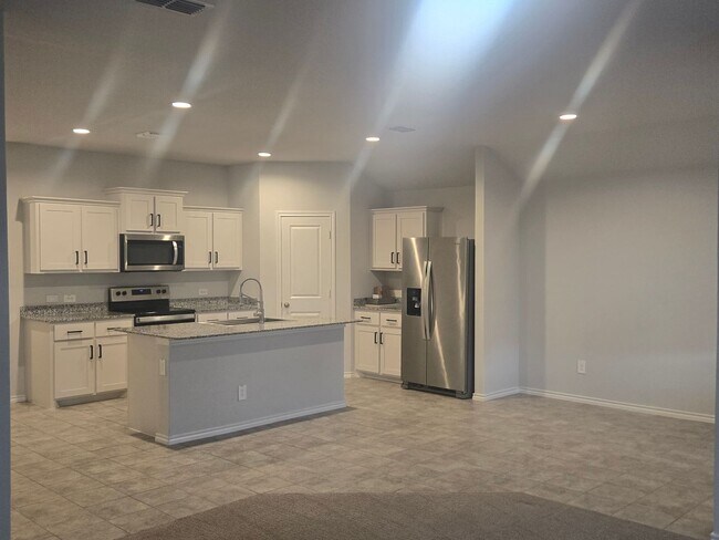 Building Photo - PROCE DROP - MOVE IN SPECIAL - Northwest ISD - Commuter Friendly