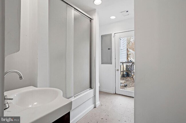 Building Photo - 26 Worrell Rd