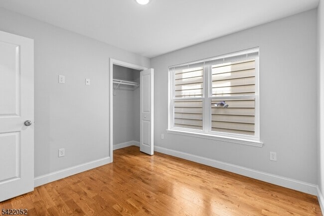 Building Photo - 19 Shaw Ave