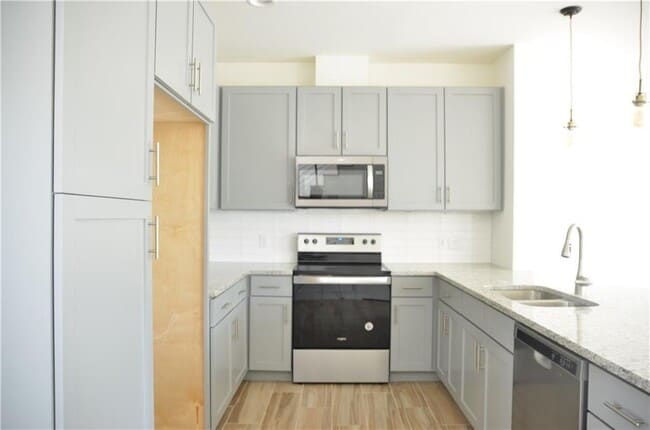 Building Photo - 406 Conservation Dr
