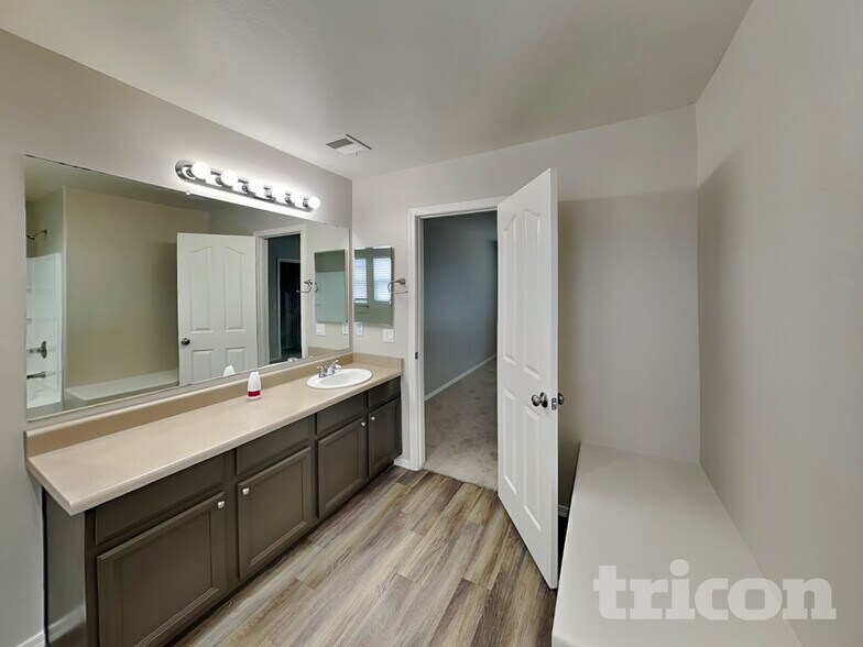 Building Photo - 3917 W Maldonado Rd