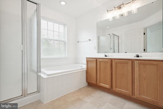 Building Photo - 7057 Sauvage Ln